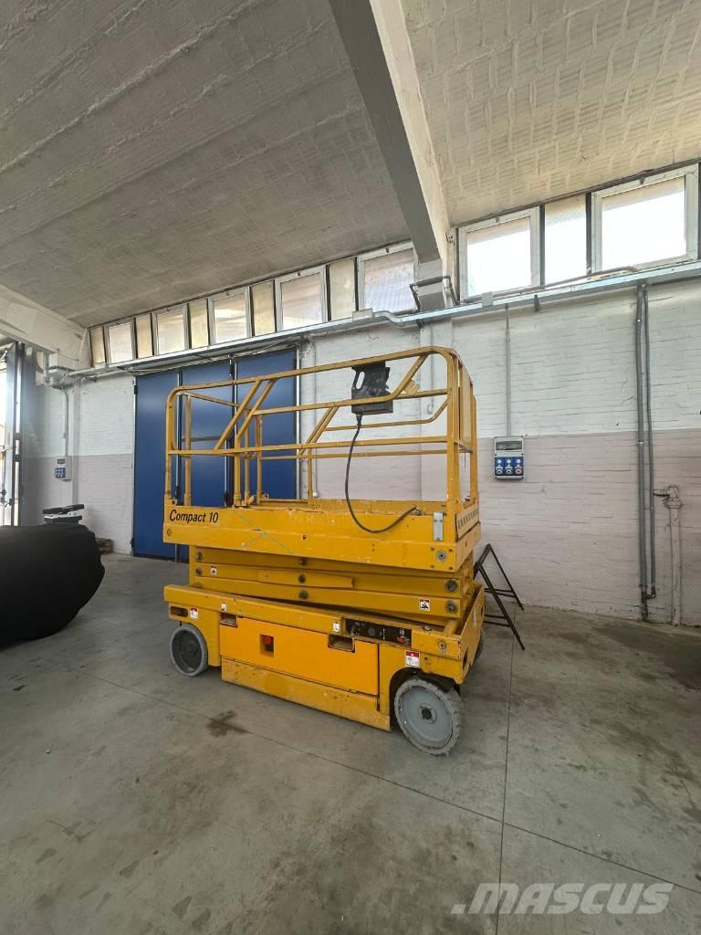 Haulotte Compact 10 Scissor lifts