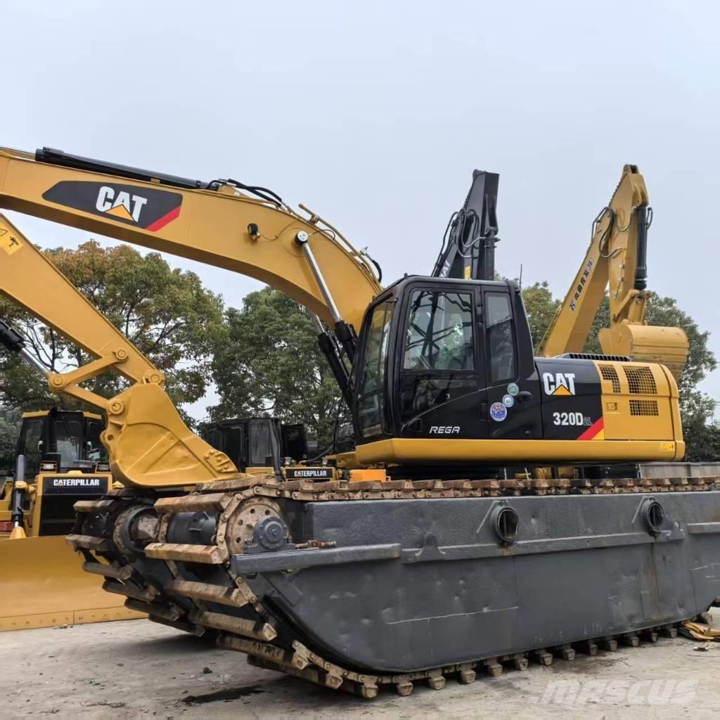 CAT 320 D Amphibious Excavators
