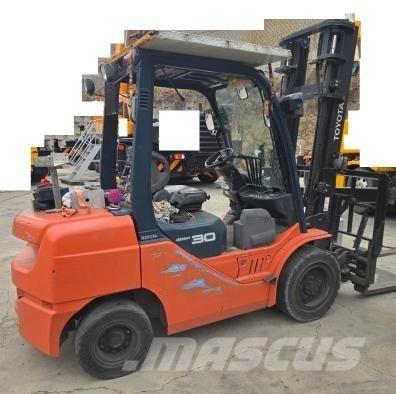 Toyota 30-5 FBL 25 Telescopic handlers
