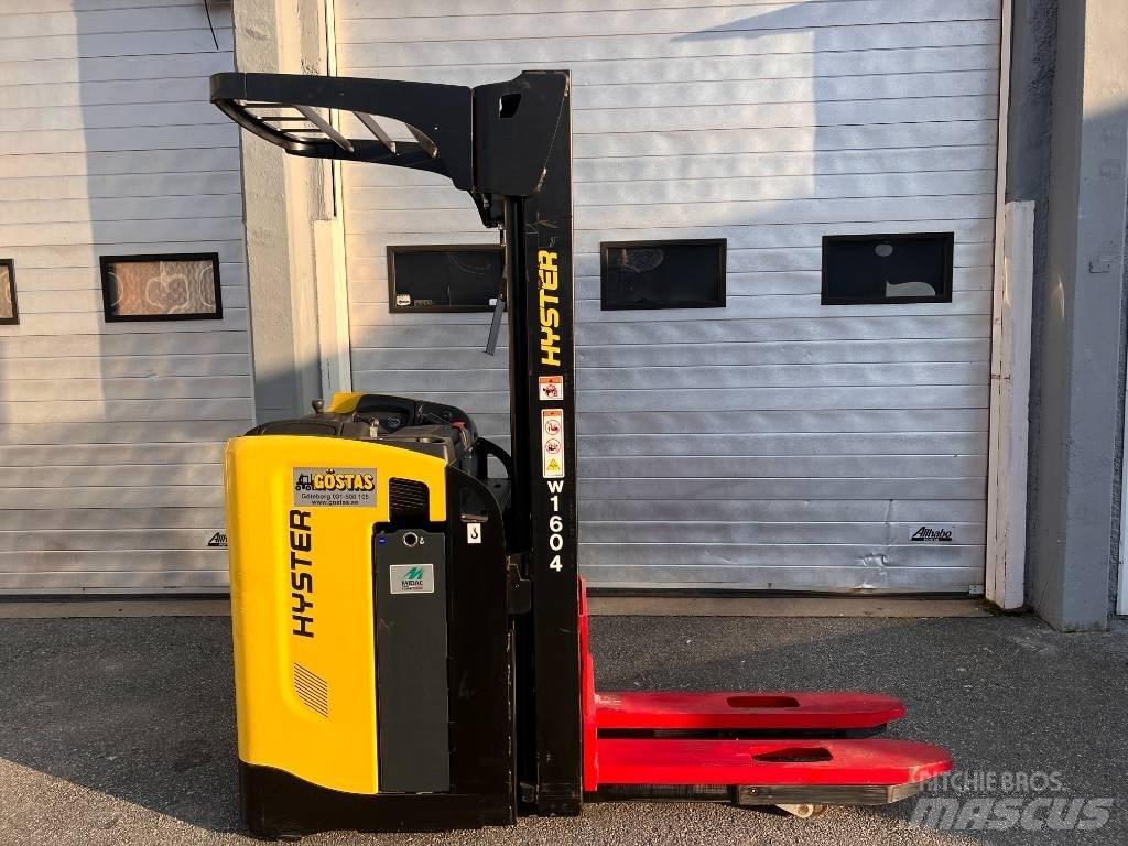 Hyster RS1.6 Self propelled stackers
