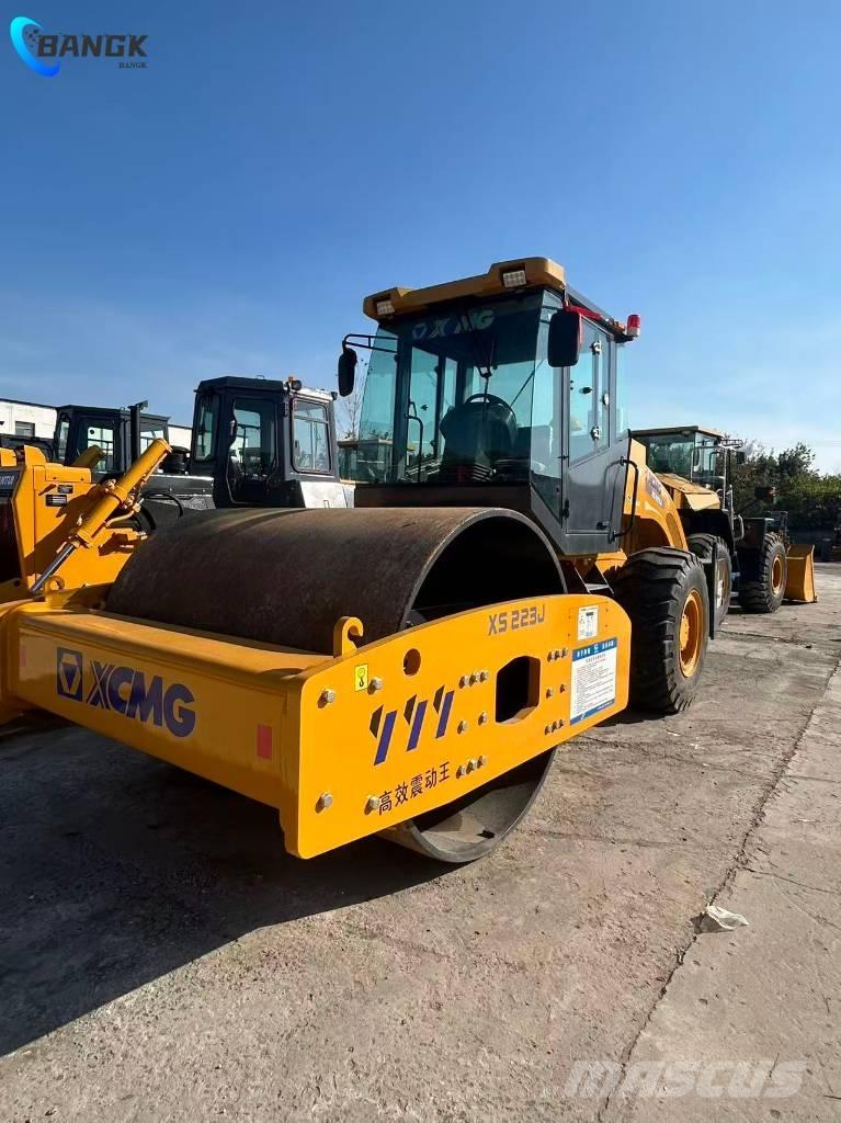 XCMG XS 223 J Single drum rollers
