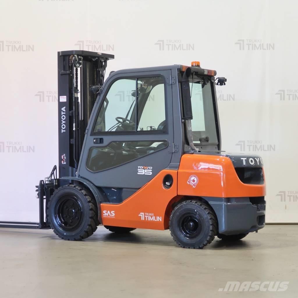 Toyota 02-8FDJF35 Diesel trucks