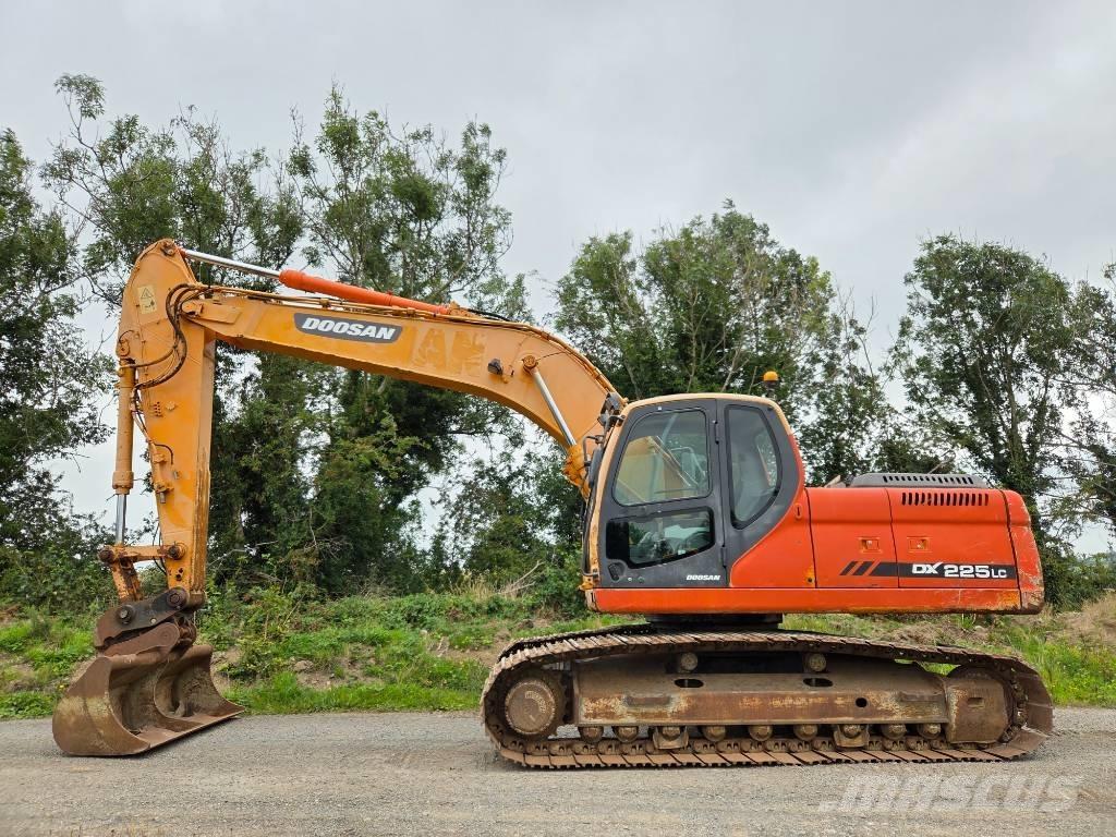 Doosan DX 225 LC Crawler excavators