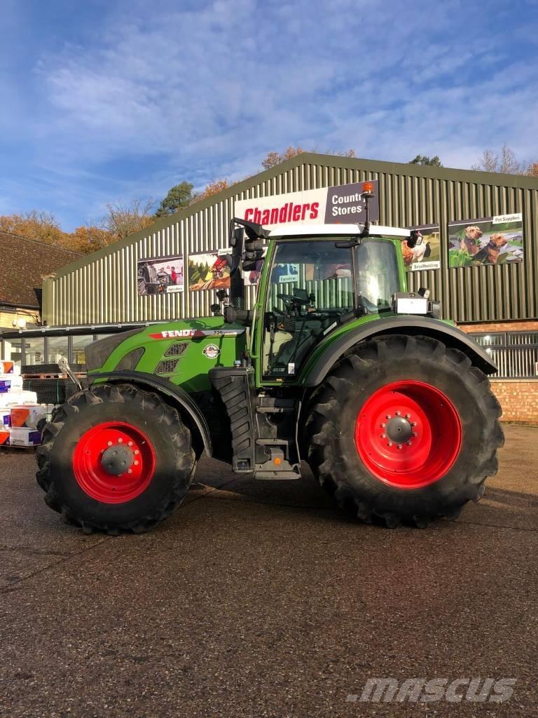 Fendt 720 Vario Tractors
