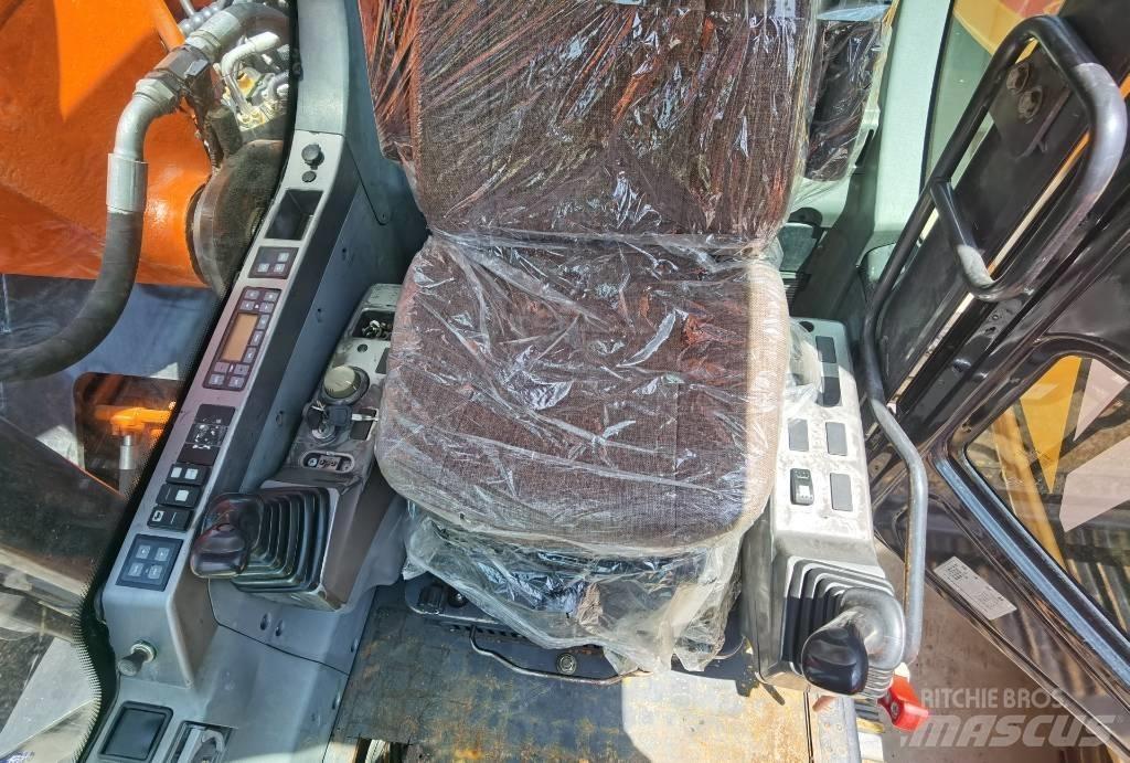 Doosan DX 225 LC Crawler excavators