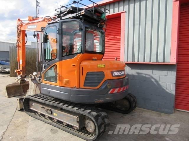 Doosan DX 85 R-3 Midi excavators  7t - 12t