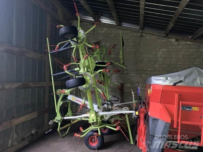 CLAAS Volto 900 Rakes and tedders