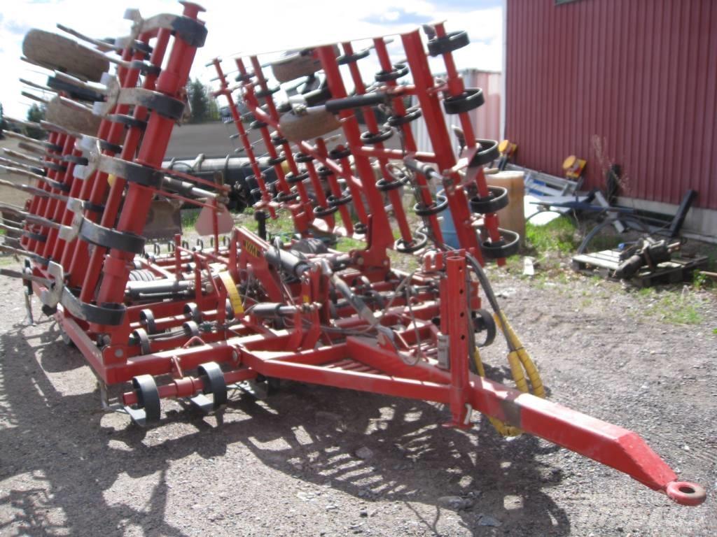 VM 6000 Harrows