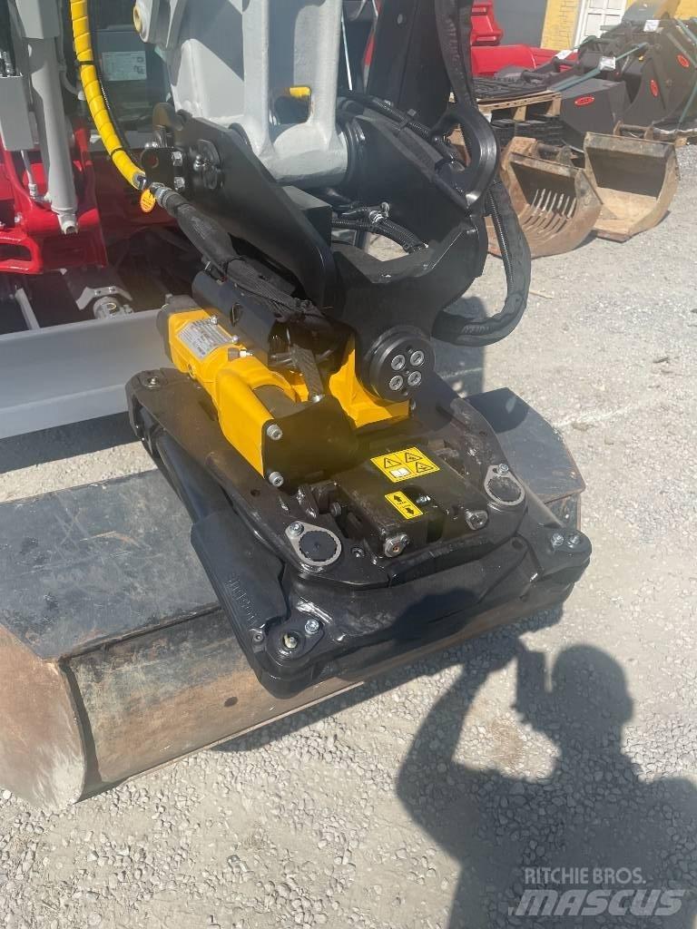 Takeuchi TB 2150 R Crawler excavators
