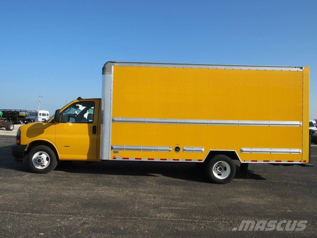 GMC Savana 3500 Box body trucks