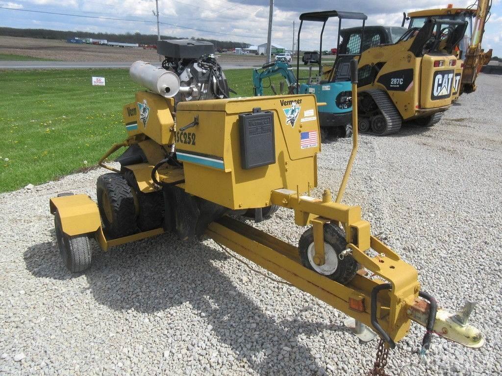 Vermeer SC252 Stump grinders