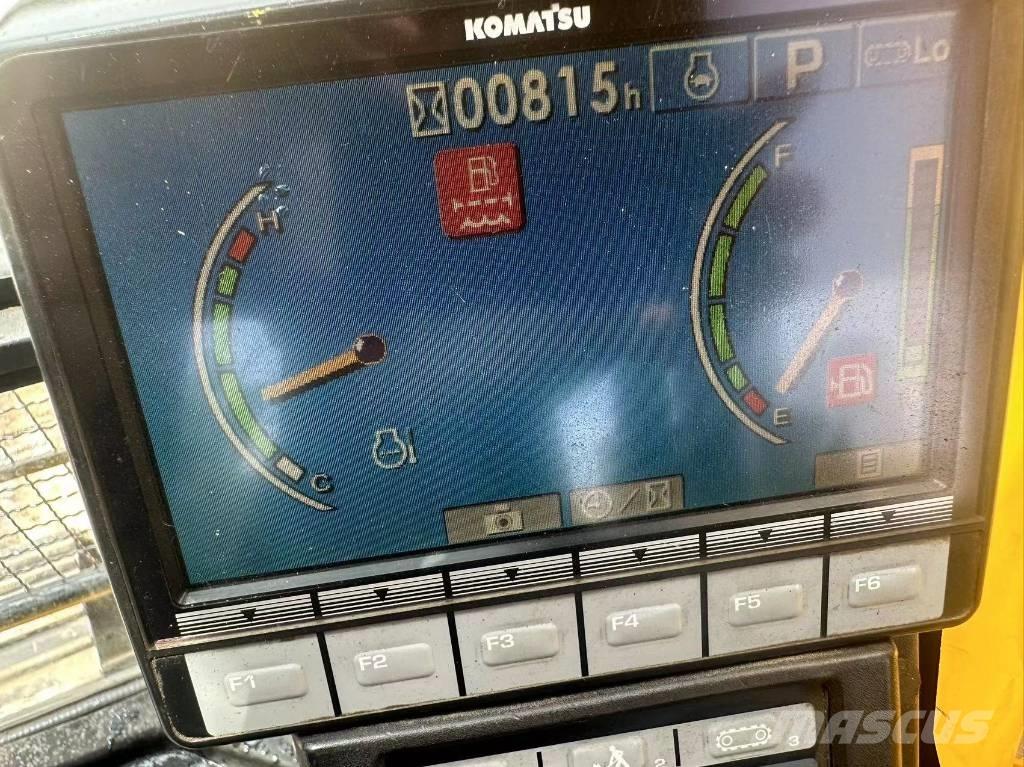 Komatsu PC 220-8 Crawler excavators