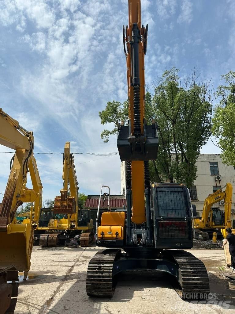 Hyundai 220LC-9S Crawler excavators
