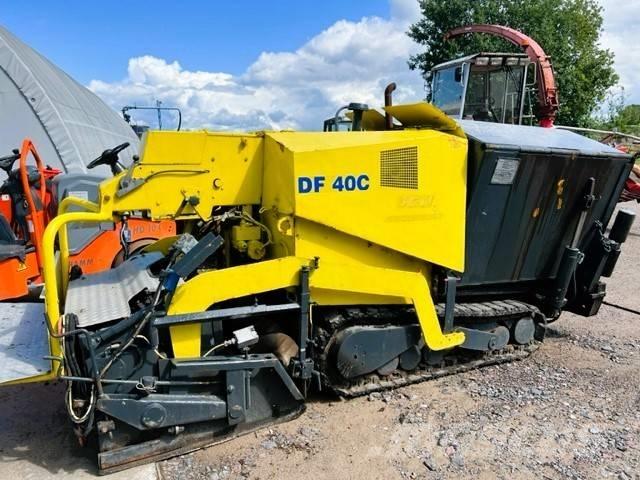 Demag DF 40 C Asphalt pavers