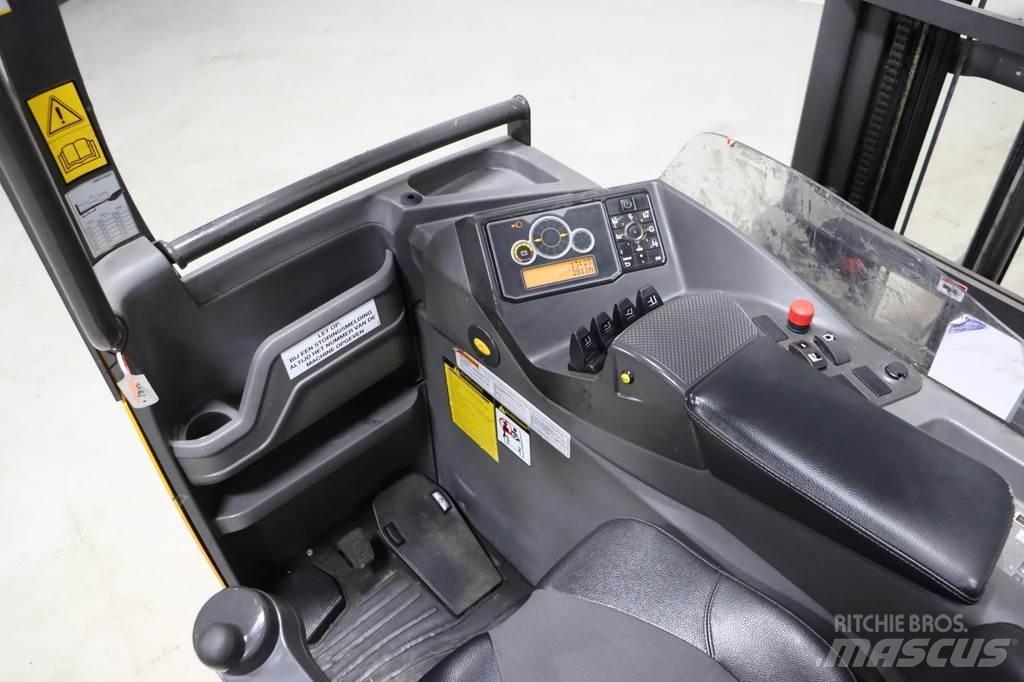 Atlet UMS200D Reach trucks