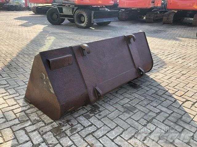 Manitou Bak Buckets