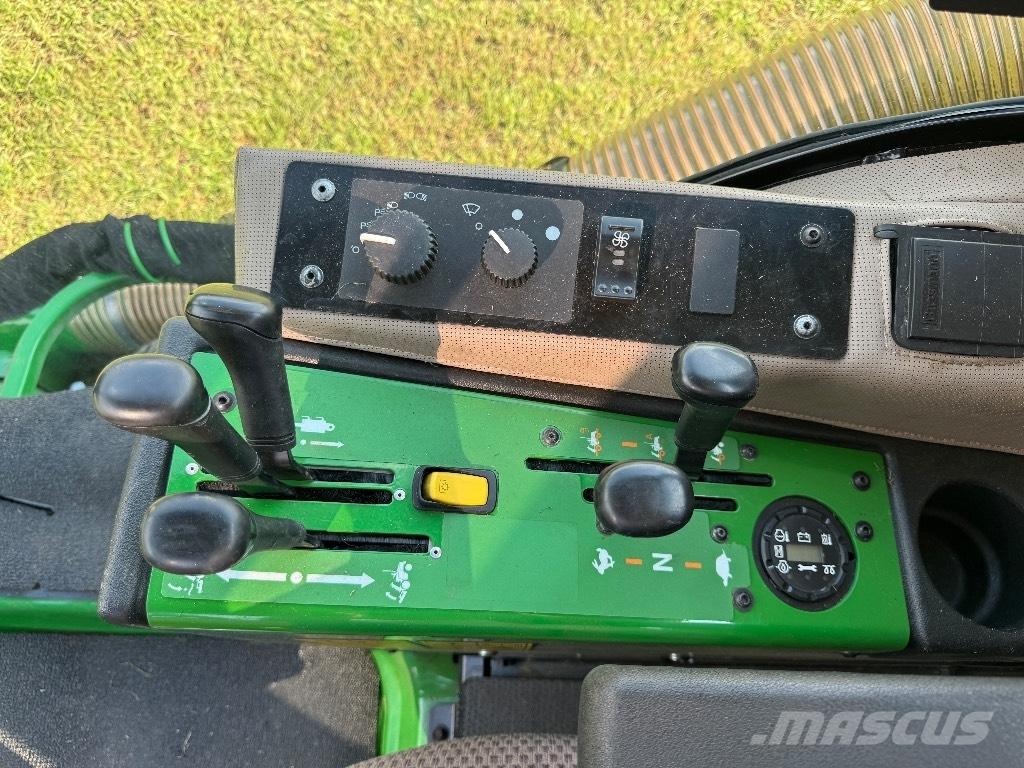 John Deere 1585 Greens mowers