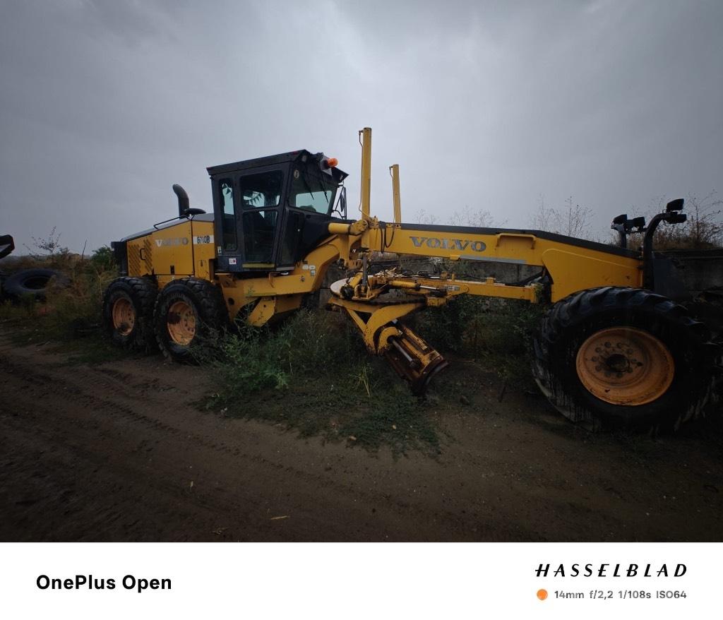  Greder Volvo G710 Electronics