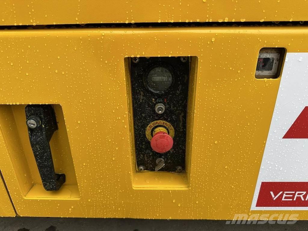JCB S2032E Other lifts and platforms