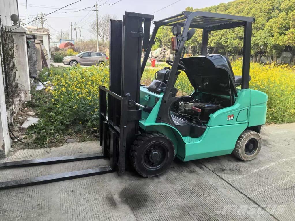 Mitsubishi 3t Diesel trucks