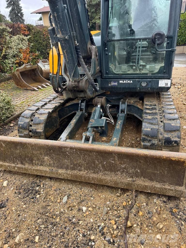 Hyundai HX 85 A Midi excavators  7t - 12t