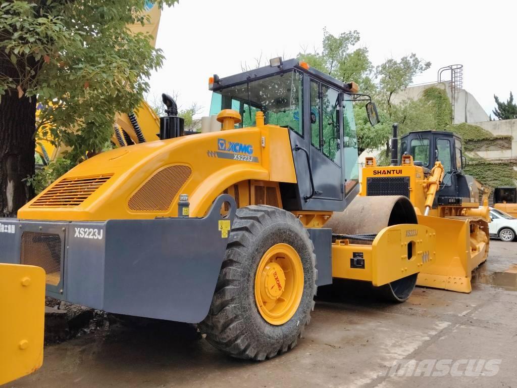 XCMG XS 223 J Single drum rollers