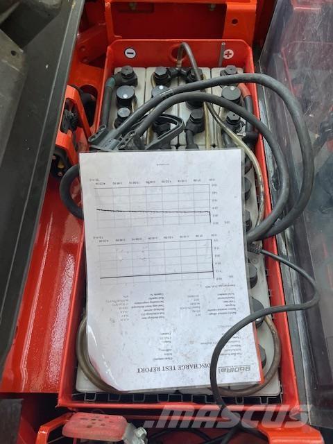 Linde L16 Self propelled stackers