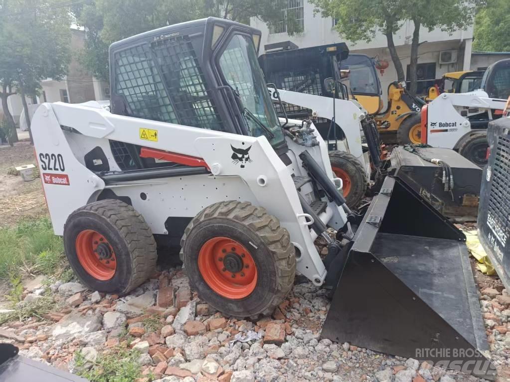 Bobcat S 220 Skid steer loaders