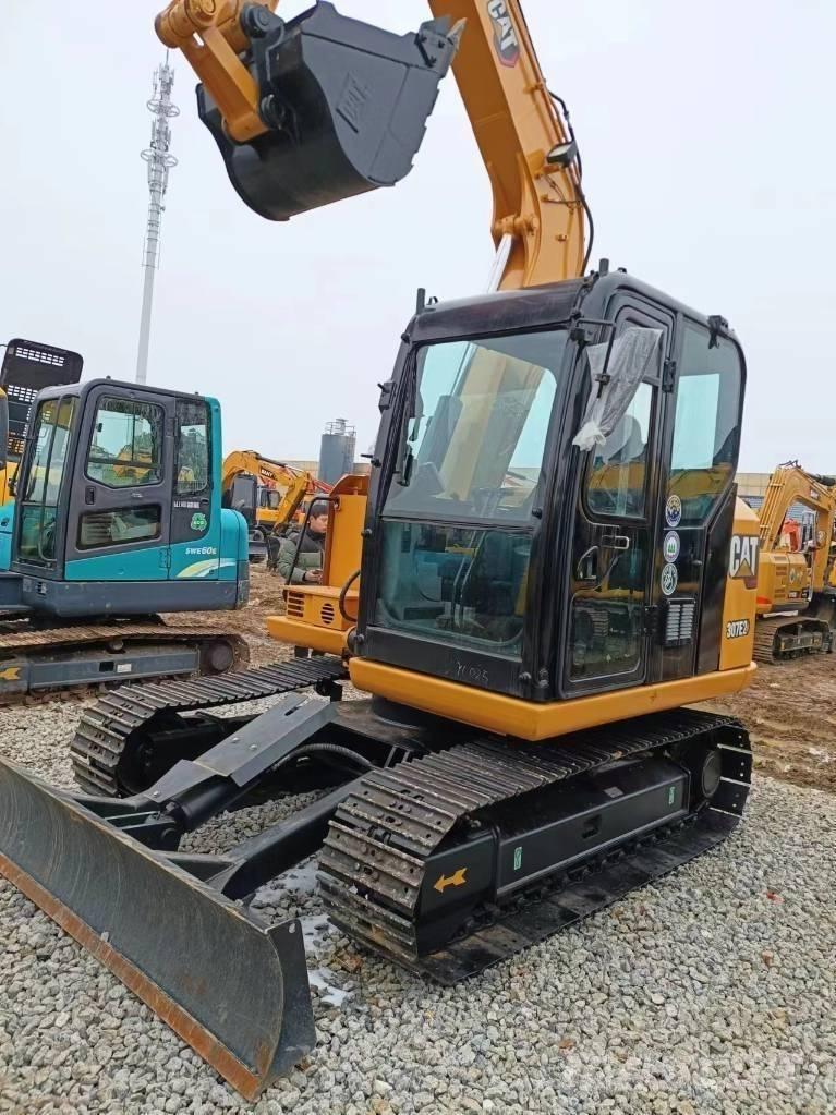 CAT 307 Crawler excavators