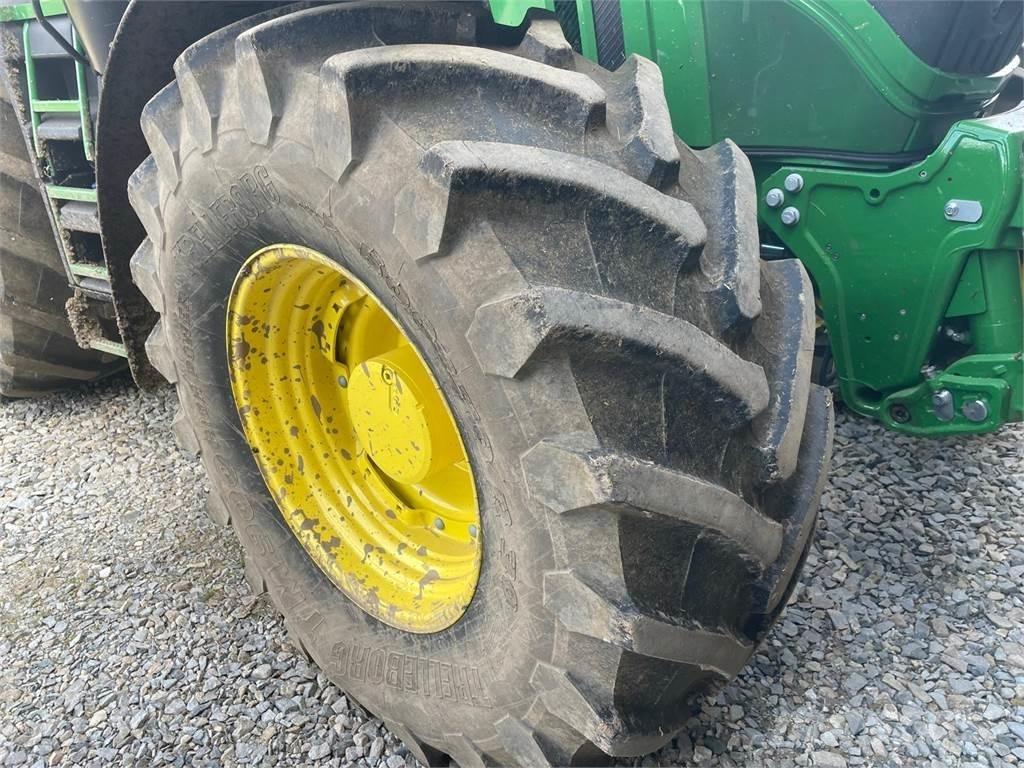 John Deere 6250R Tractors