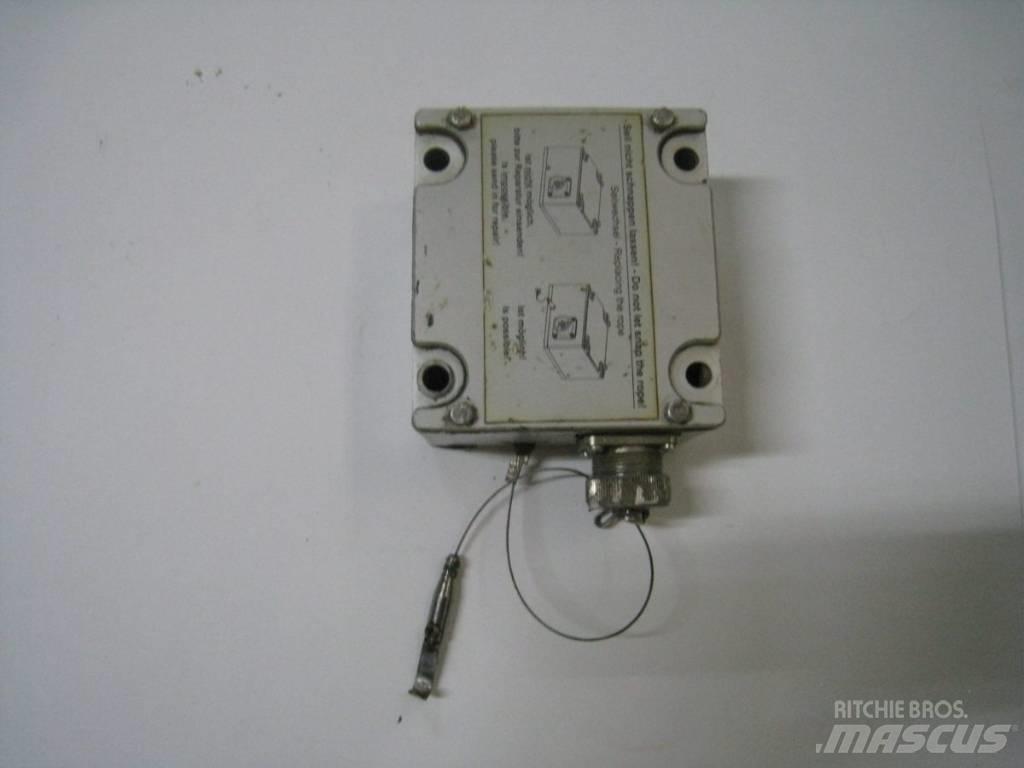 Wirtgen 2000DC Electronics