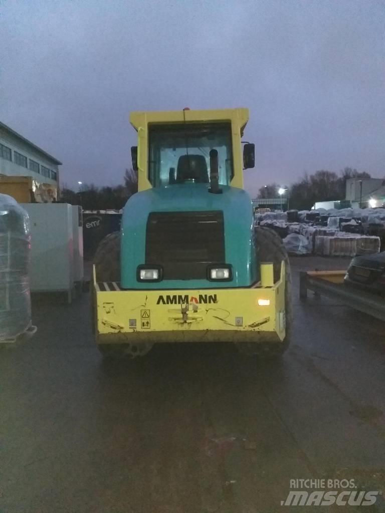 Ammann ASC 130 Twin drum rollers
