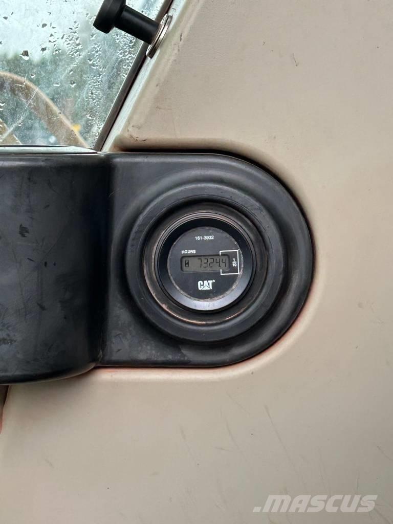 CAT 325 C LN Crawler excavators