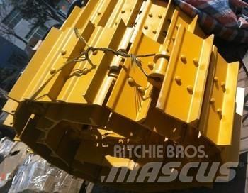 Komatsu D155A-6 Tracks, chains and undercarriage