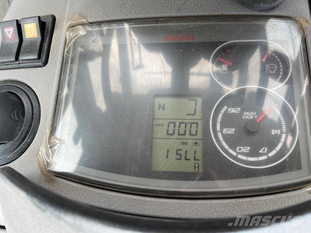 CLAAS Arion 610 C Tractors