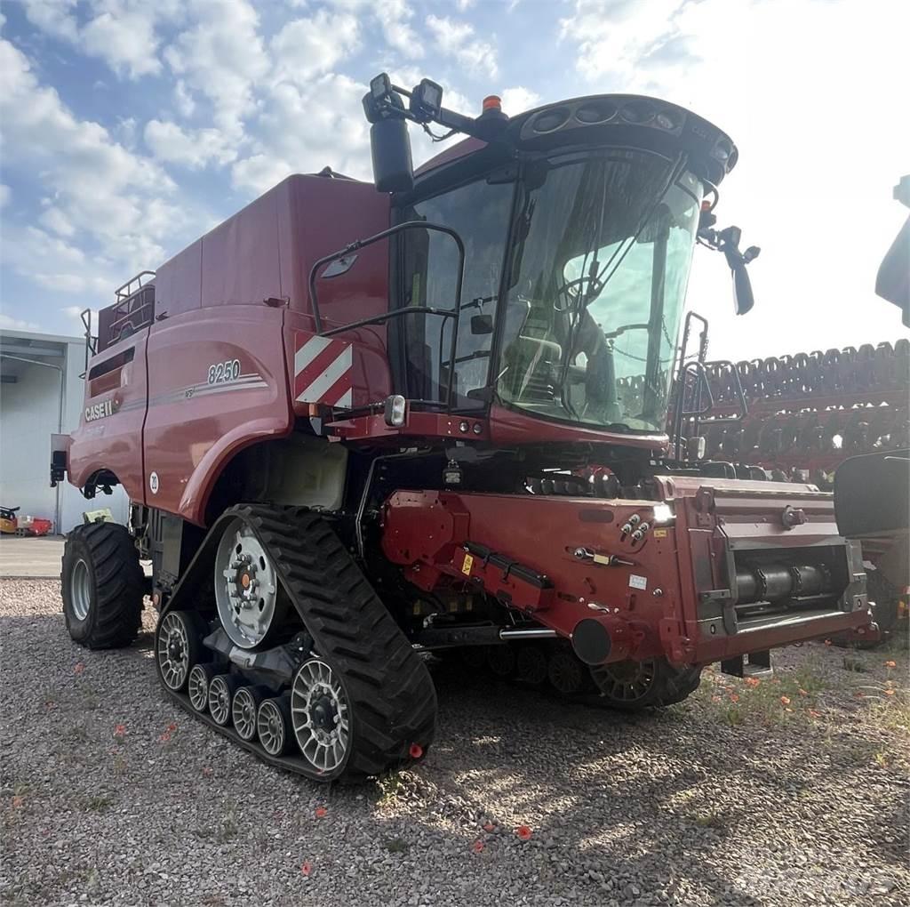 Case IH 8250 ASF Combine harvesters
