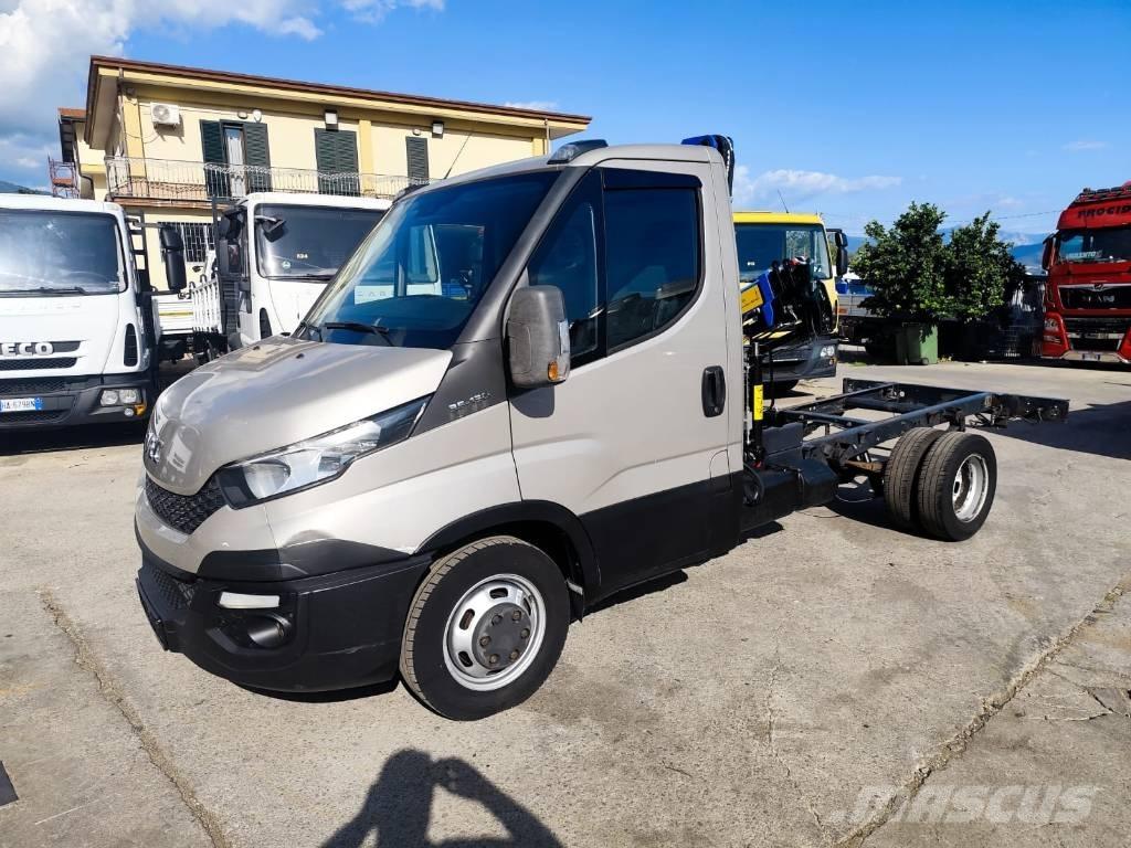 Iveco Daily 35-130 Crane trucks