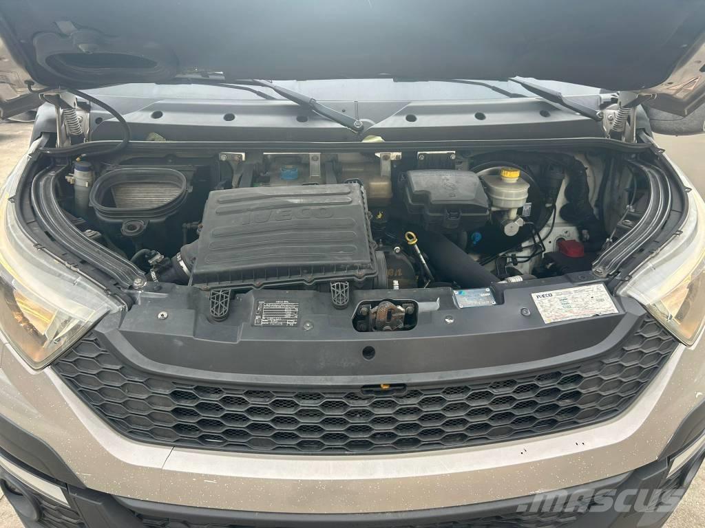 Iveco Daily 35-130 Crane trucks