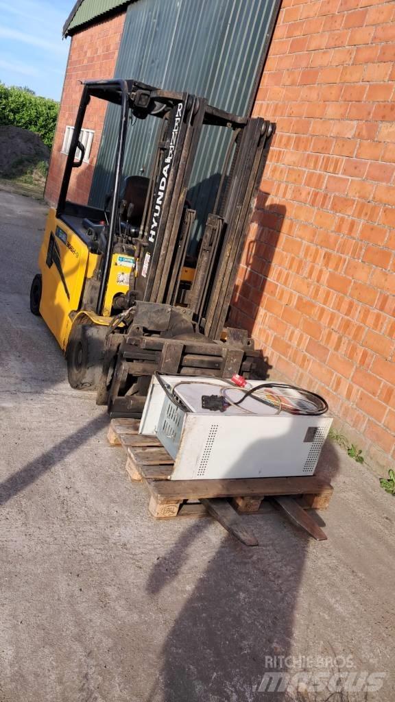 Hyundai 30 BH-9 Electric forklift trucks