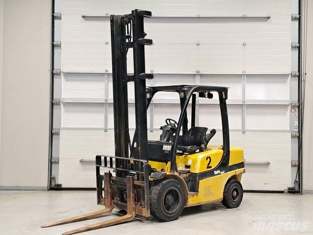 Yale GDP30VX Diesel trucks