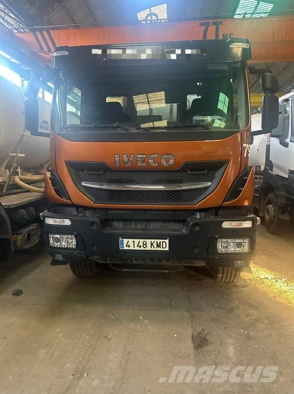 Iveco Hormigonera Concrete pump trucks