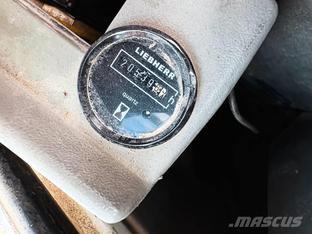 Liebherr R934BHD Crawler excavators