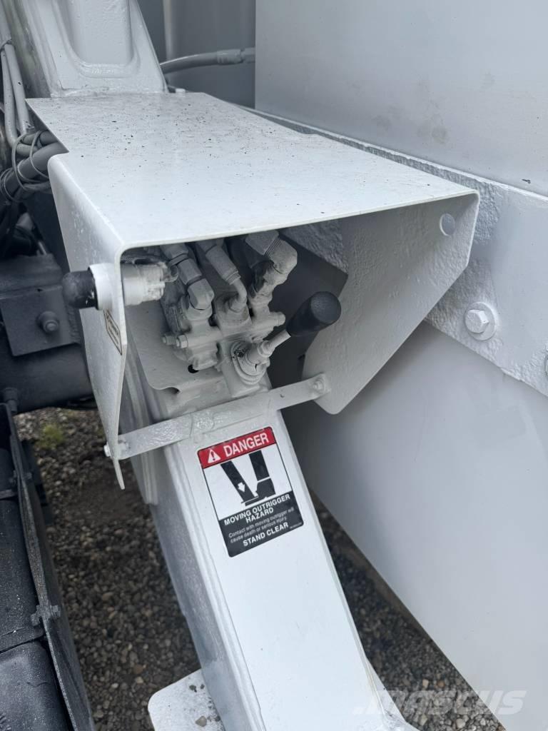 Altec LR V 56 Truck & Van mounted aerial platforms