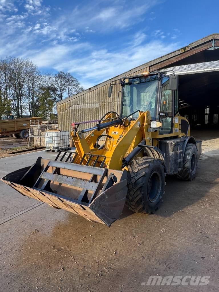 HZM 825 Wheel loaders