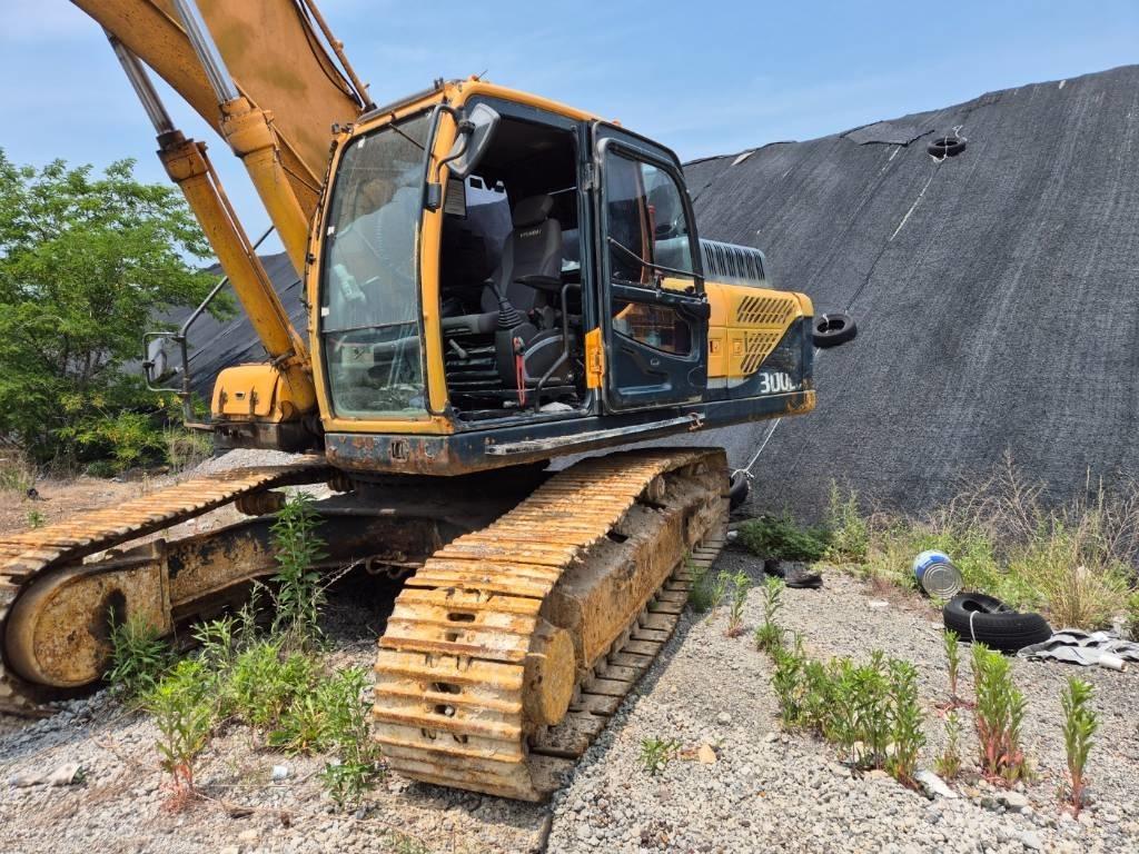 Hyundai Robex 300 LC Crawler excavators