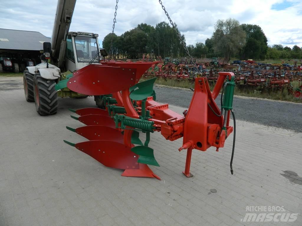 Fraugde 4 Reversible ploughs
