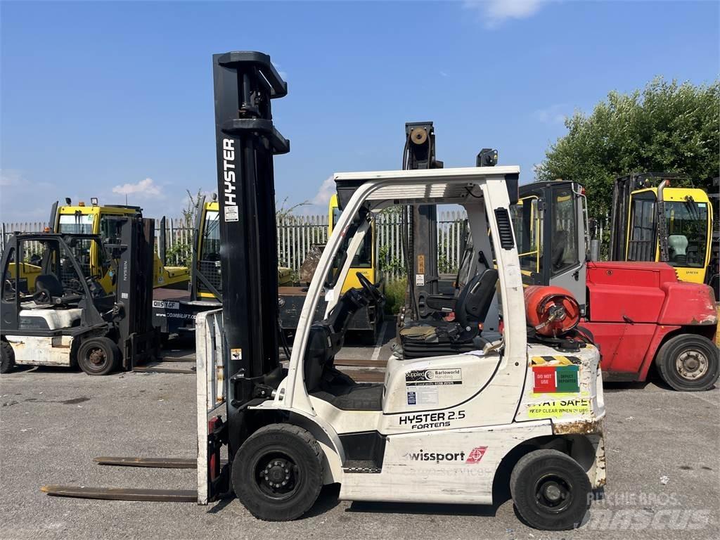 Hyster H2.5FT LPG trucks