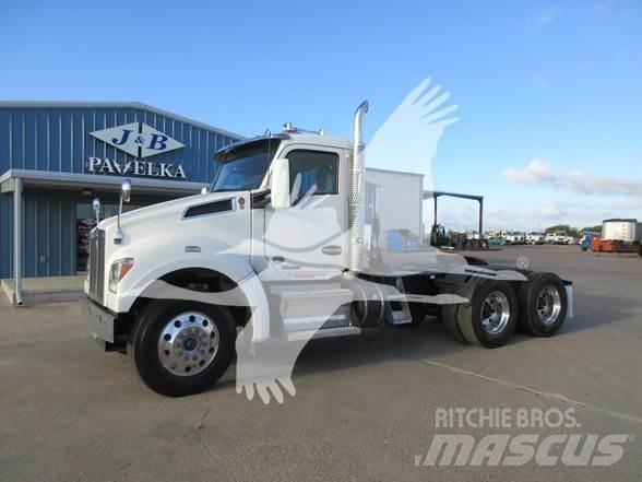 Kenworth T880 Tractor Units