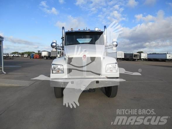 Kenworth T880 Tractor Units