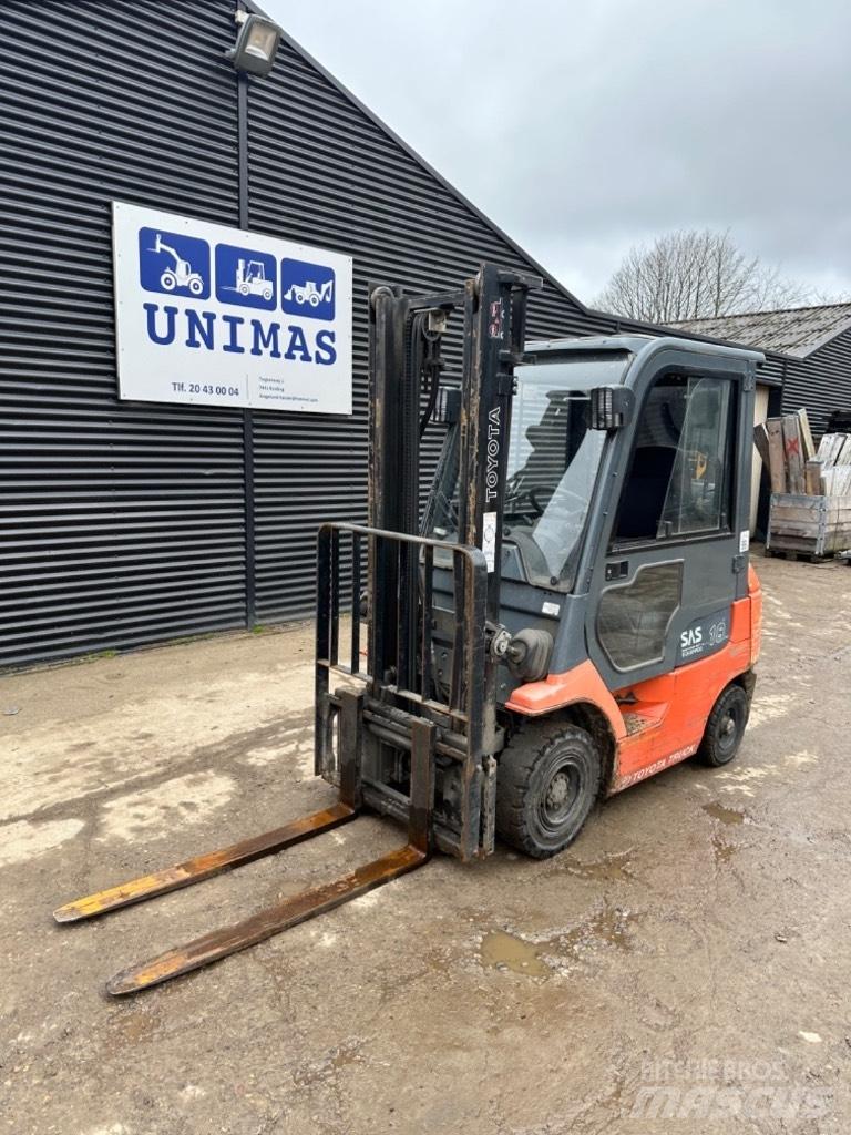 Toyota FG18 LPG trucks